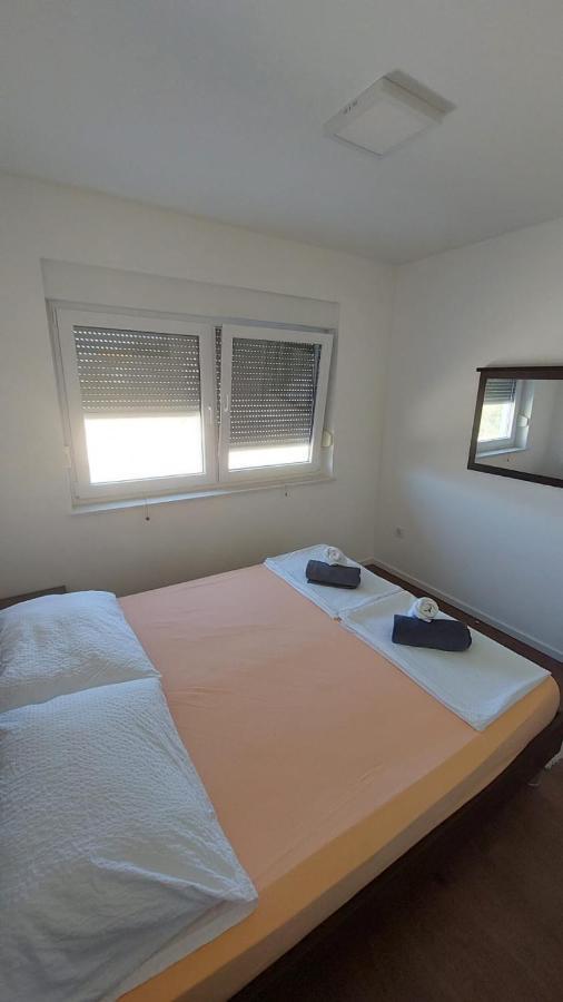 Apartmán Navis Supetarska Draga Exteriér fotografie