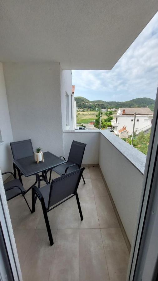 Apartmán Navis Supetarska Draga Exteriér fotografie